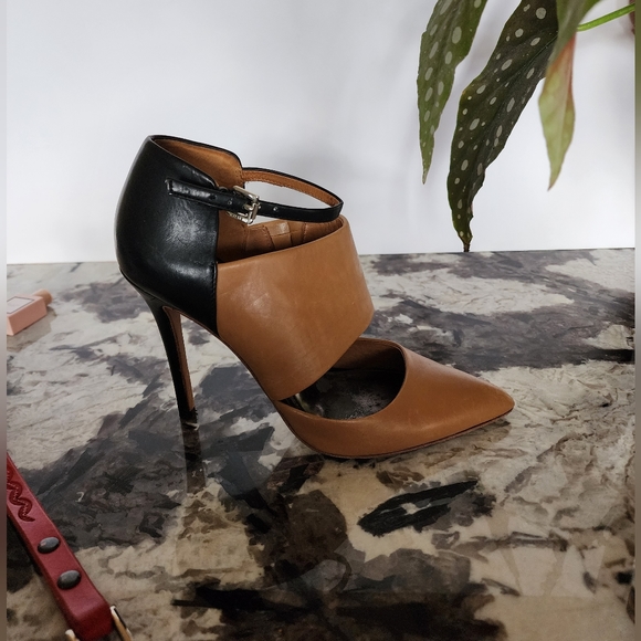 Coach New York Leather High Heels Sz 5.5 - Picture 3 of 8